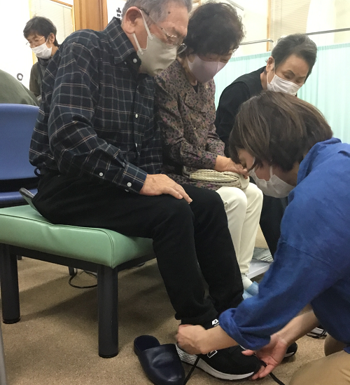 足の測定や試し履き2